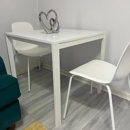 Marvell Homes For Families, Groups & Contractors Apartament